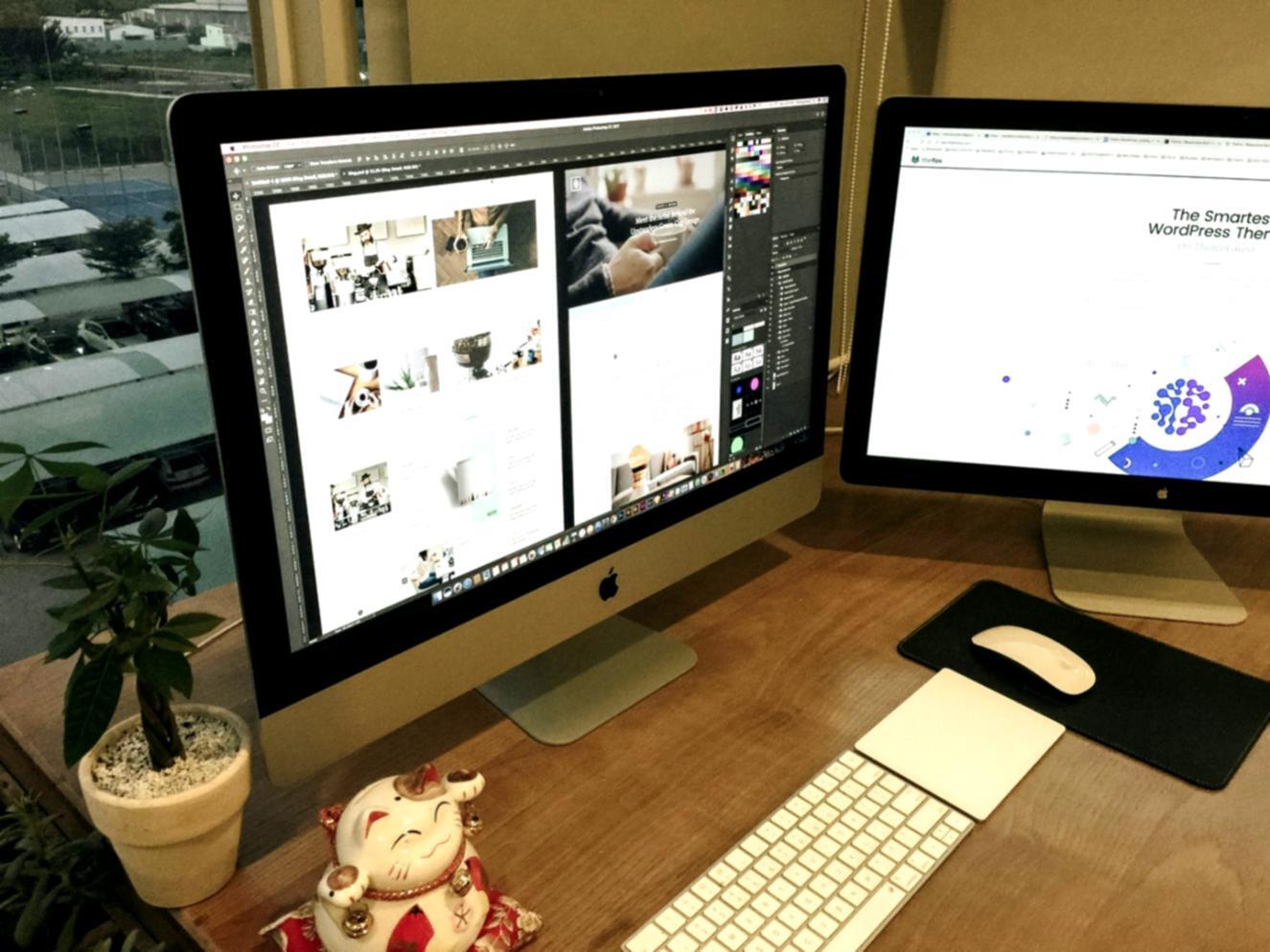 Studenti che lavorano su progetti di level design con feedback diretto